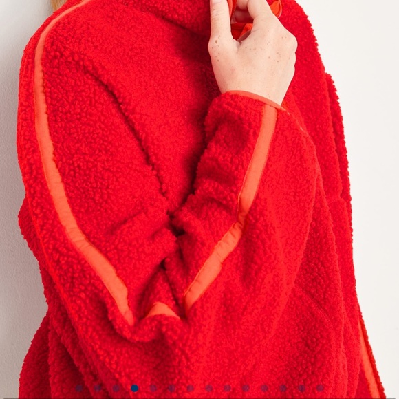 NWT OLD NAVY Cropped Sherpa 1/4-Zip Pullover Color: Firelight - Picture 4 of 5